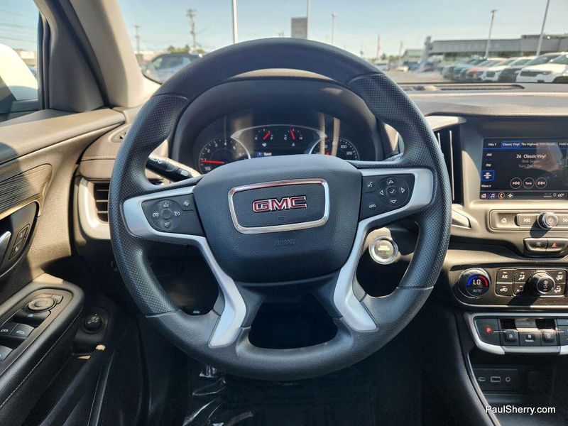 Used 2023 GMC Terrain SLE