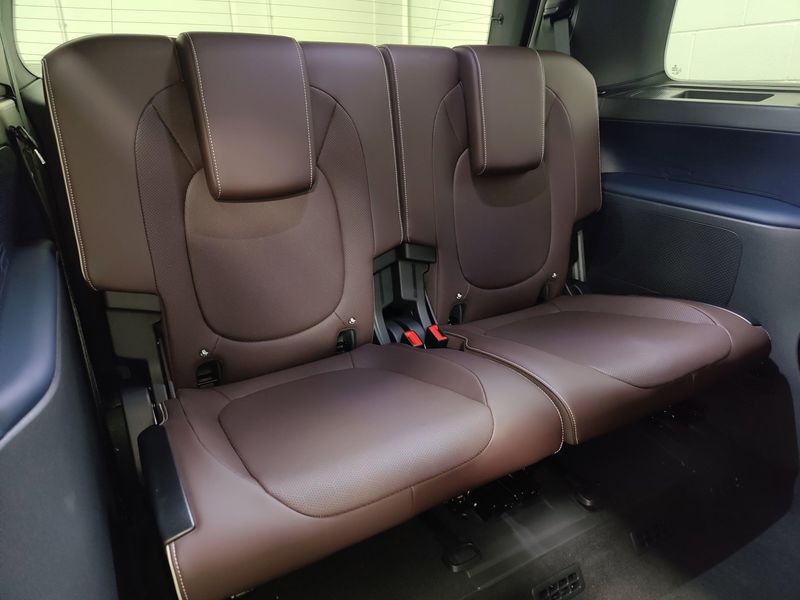 Used 2025 Volkswagen ID. Buzz Pro SImage 6