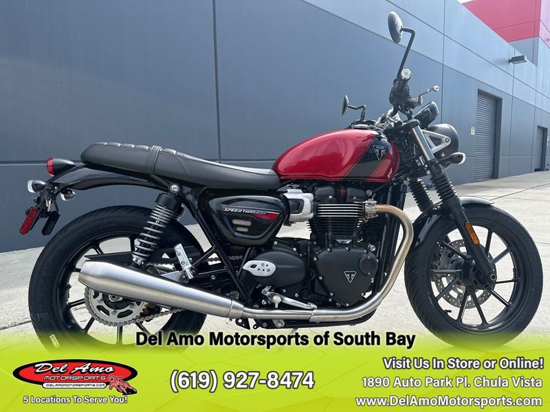 2024 Triumph SPEED TWIN 900  in a CARNIVAL RED/PHANTOM BLACK exterior color. Del Amo Motorsports of South Bay (619) 547-1937 delamomotorsports.com 