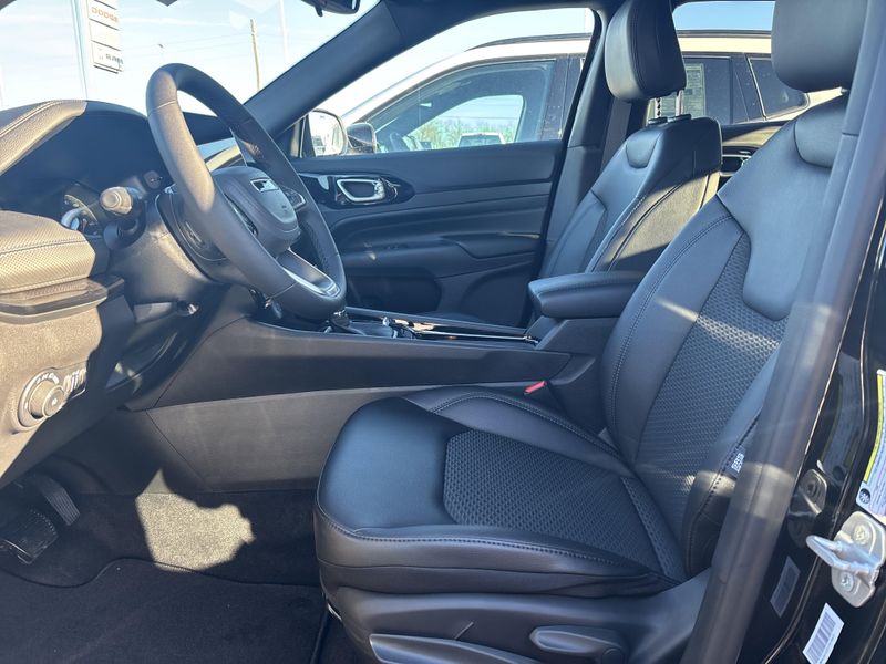 New 2026 Jeep Compass Latitude Altitude 4x4Image 23