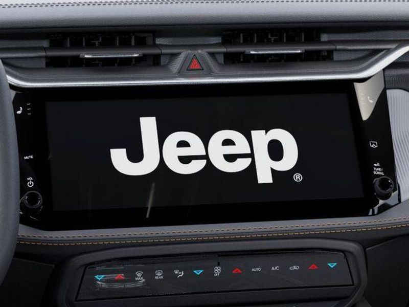 New 2026 Jeep Cherokee Laredo 4x4Image 18