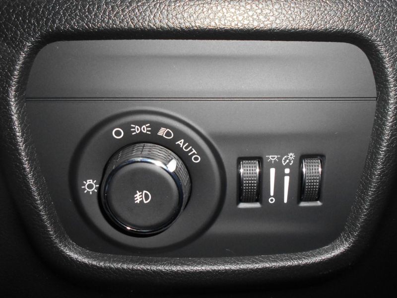 New 2025 Jeep Grand Cherokee L Limited 4x4Image 20