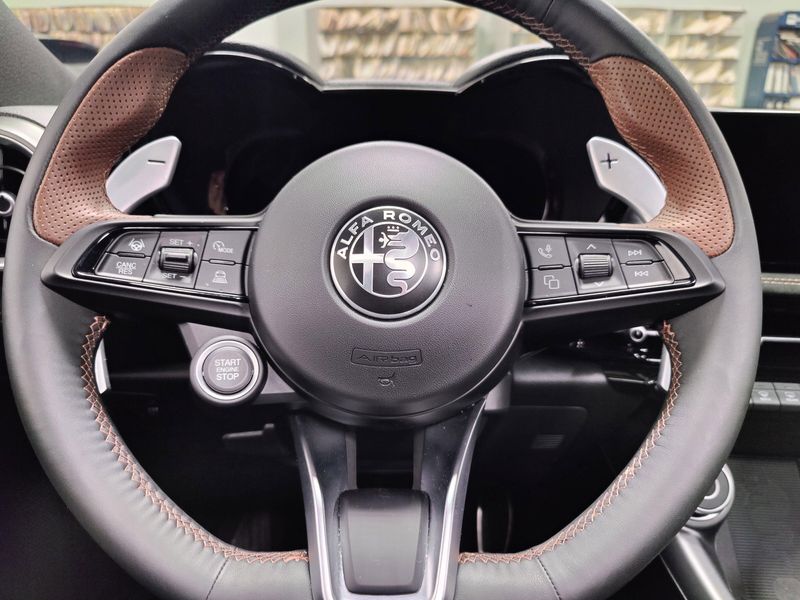 Used 2025 Alfa Romeo Tonale Intensa AWD w/SunroofImage 31