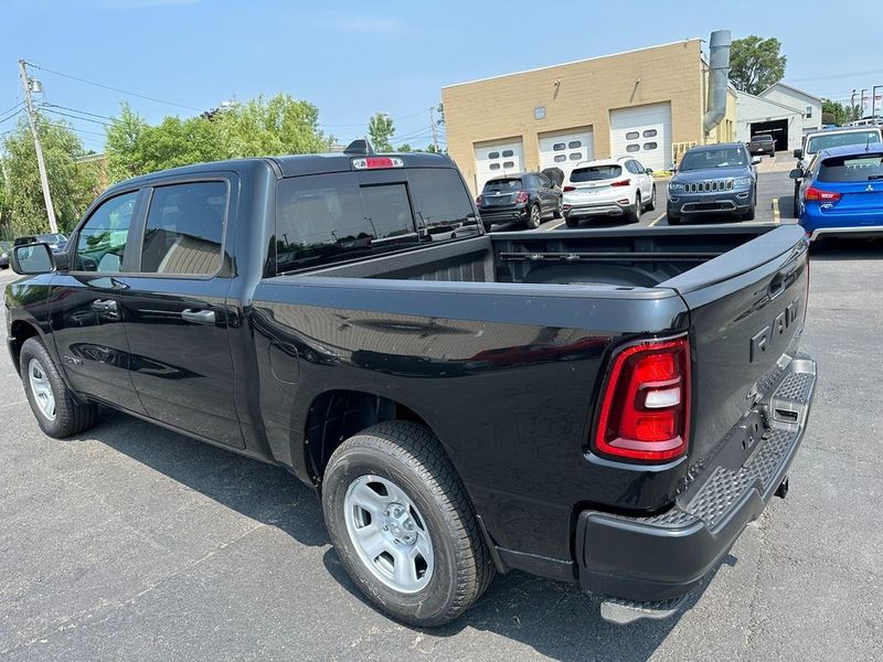 2025 RAM 1500 Tradesman Crew Cab 4x4 5