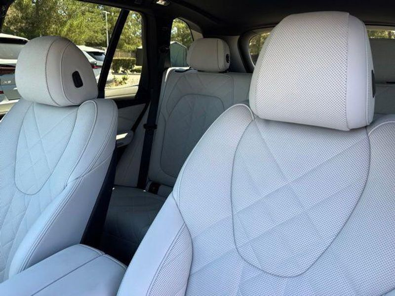 Used 2025 BMW X5 xDrive40iImage 20