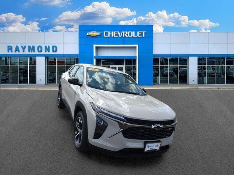 New 2026 Chevrolet Trax 1RSImage 10