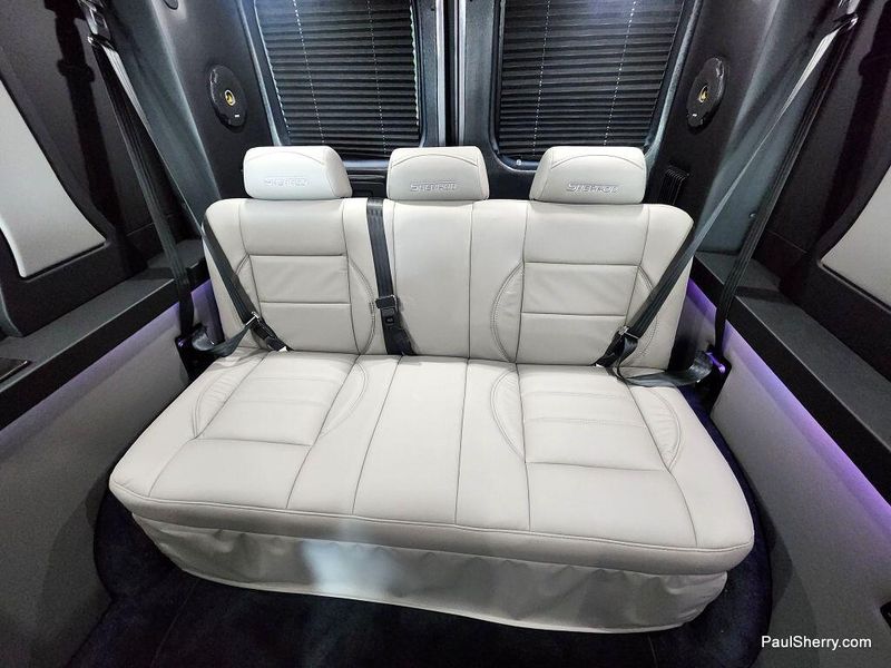 New 2024 RAM Promaster 2500 Slt+ Window Van High Roof 159