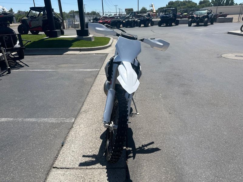 2023 KTM XC 300 