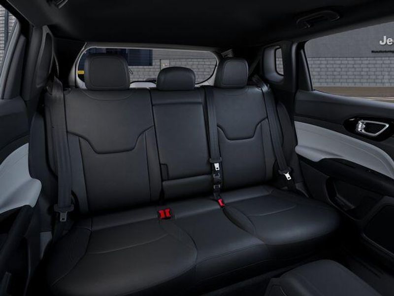 New 2026 Jeep Compass Limited 4x4Image 15