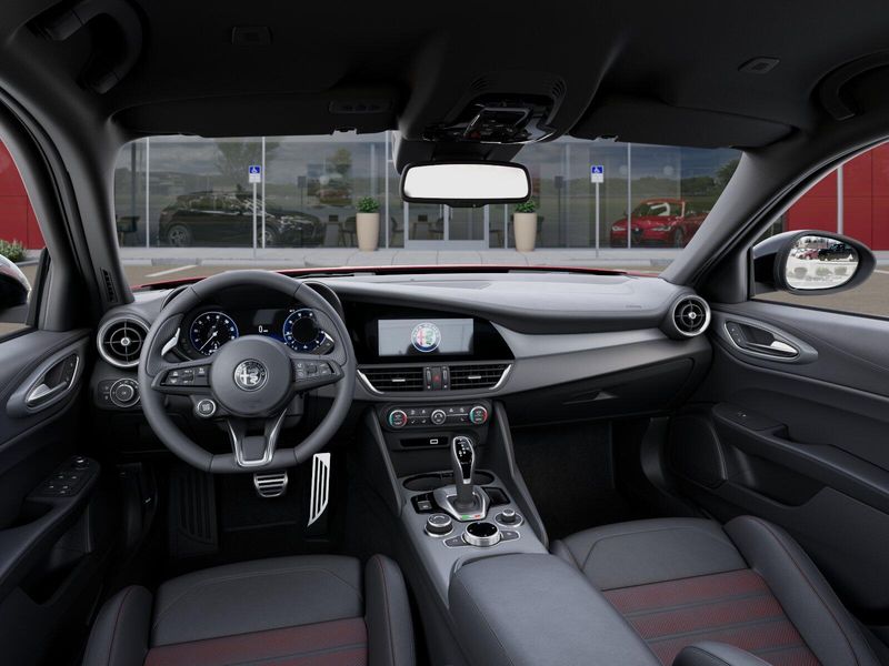 New 2025 Alfa Romeo Giulia Tributo Italiano AwdImage 8