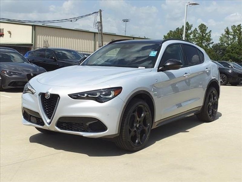 2024 Alfa Romeo Stelvio Ti AwdImage 26