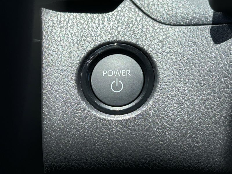 New 2025 Toyota Camry LEImage 18