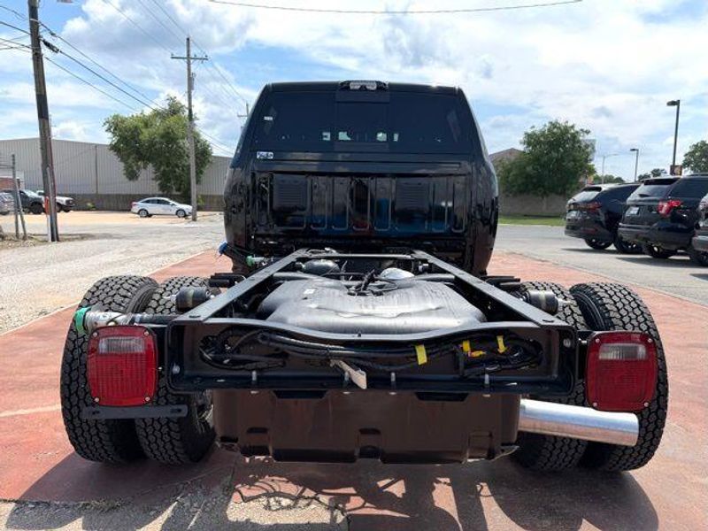 New 2026 RAM 3500 Big Horn Crew Cab Chassis 4x4 60