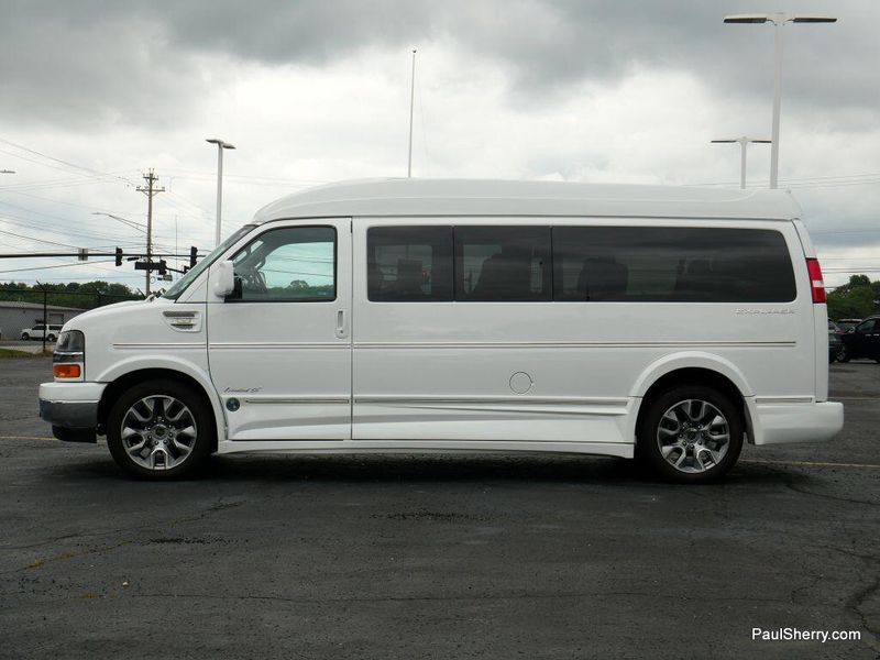 2022 Chevrolet Express Cargo Image 9