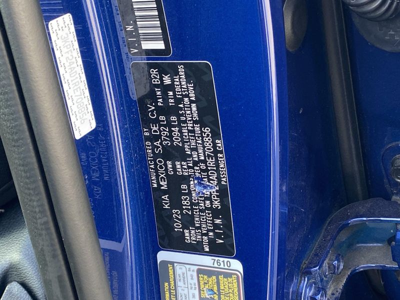 Used 2024 Kia Forte LXSImage 8