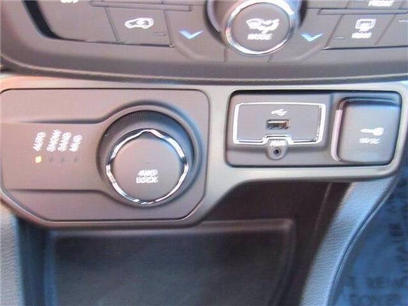 Used 2020 Jeep Renegade High AltitudeImage 23