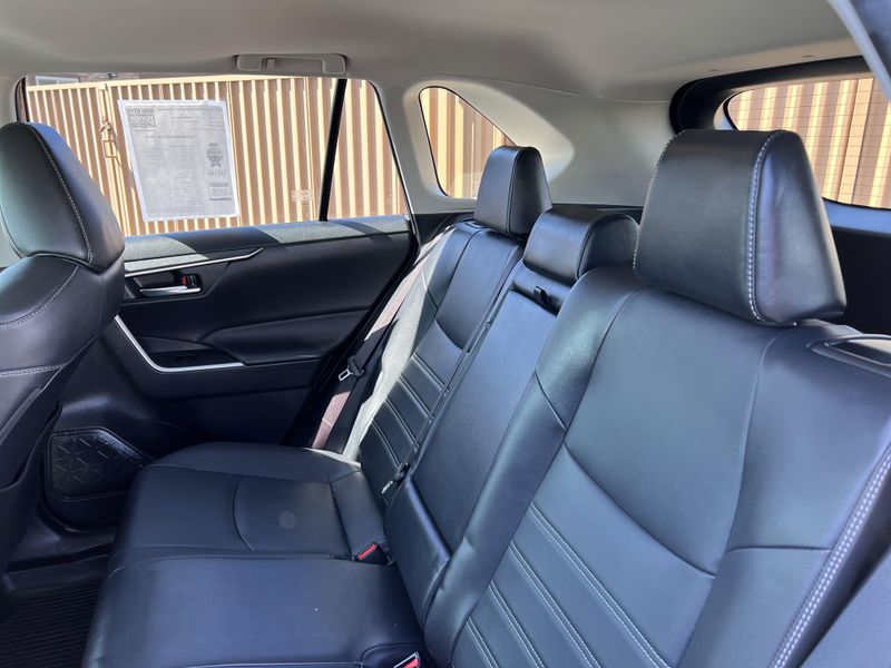 2023 Toyota RAV4 Hybrid XLE PremiumImage 19