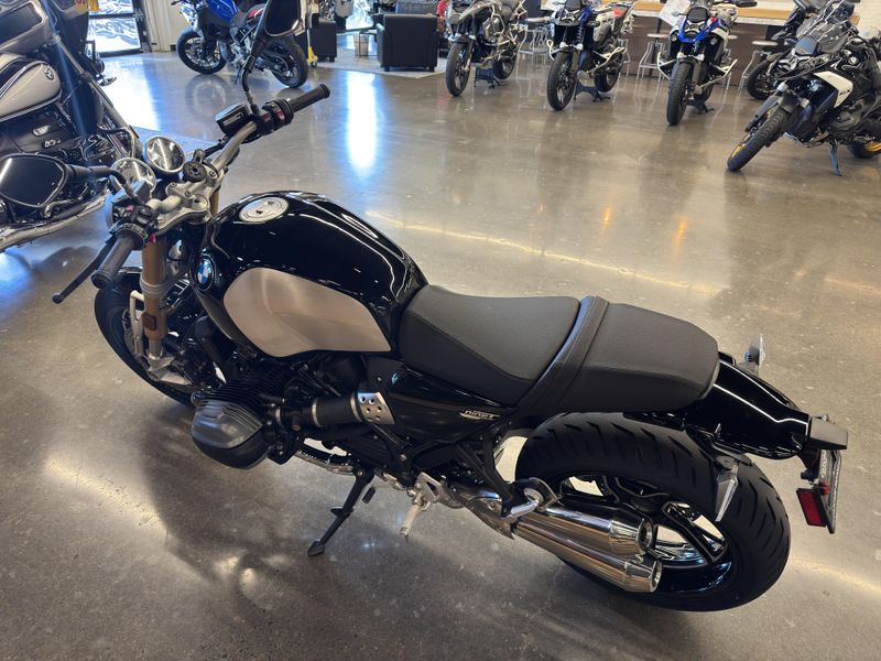 2024 BMW R 12 nineT - BLACK STORM METALLIC 
