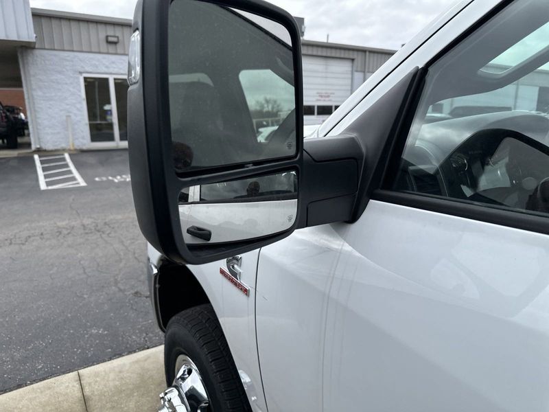 2024 RAM 3500 Tradesman Crew Cab 4x4 8