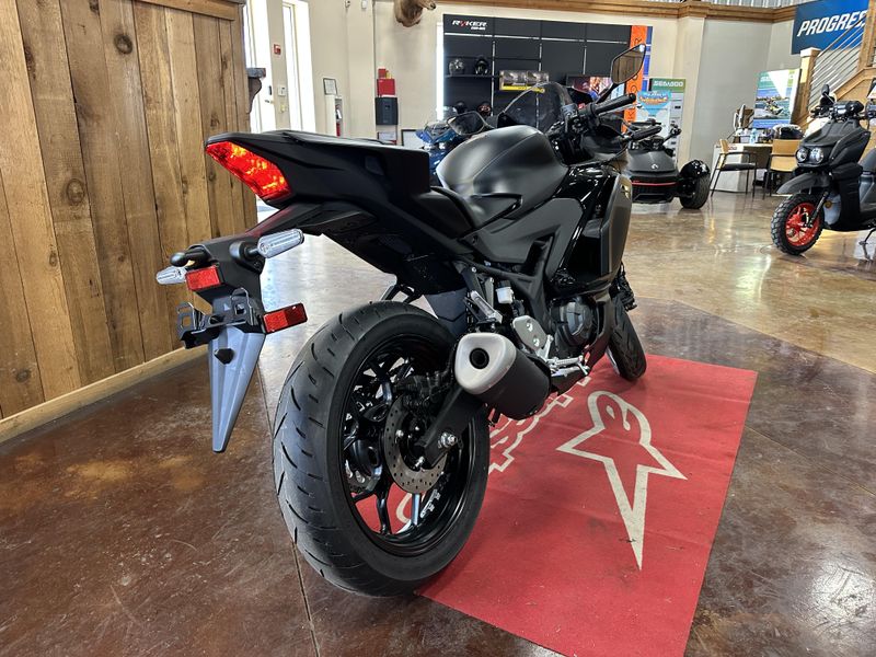 2025 Yamaha YZFR3 ABS MATTE STEALTH BLACKImage 3