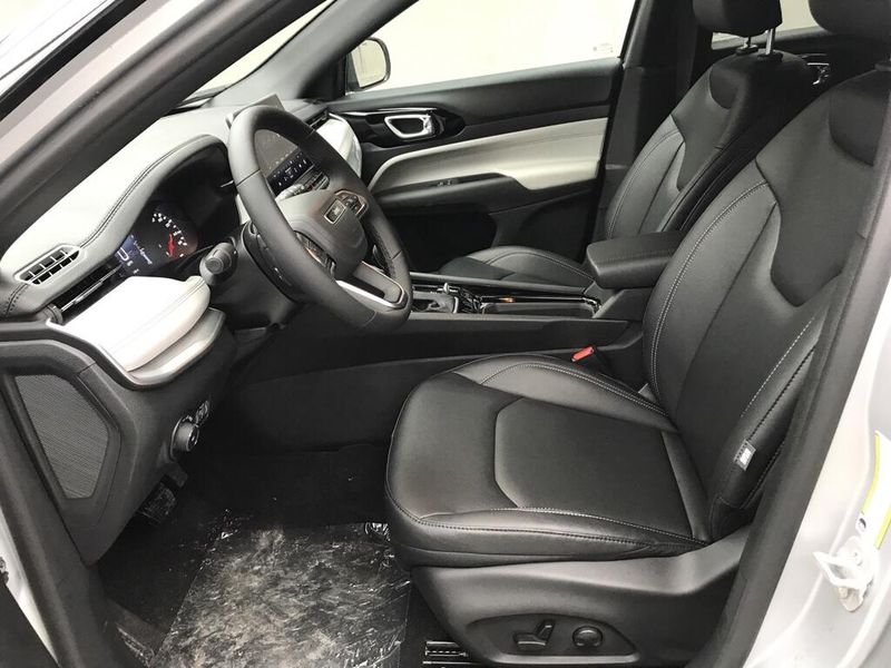 New 2026 Jeep Compass Limited 4x4Image 4