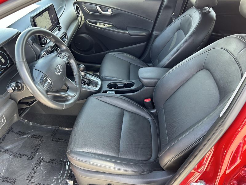Used 2022 Hyundai Kona LimitedImage 15