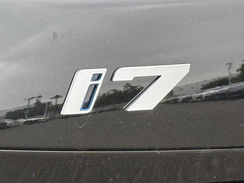2025 BMW i7 eDrive50Image 13