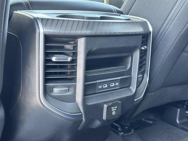 New 2026 RAM 1500 Big Horn Crew Cab 4x2 5'7' Box
