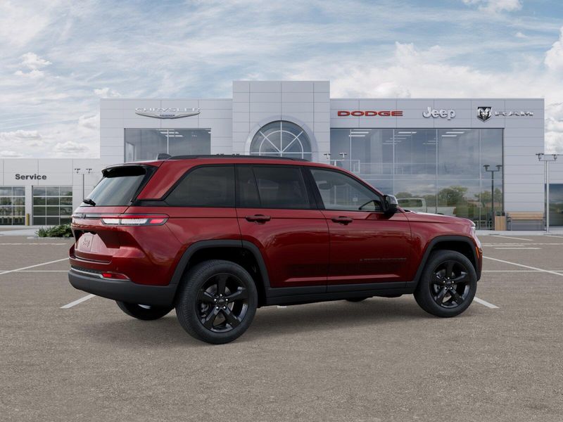 New 2025 Jeep Grand Cherokee Altitude X 4x2Image 37