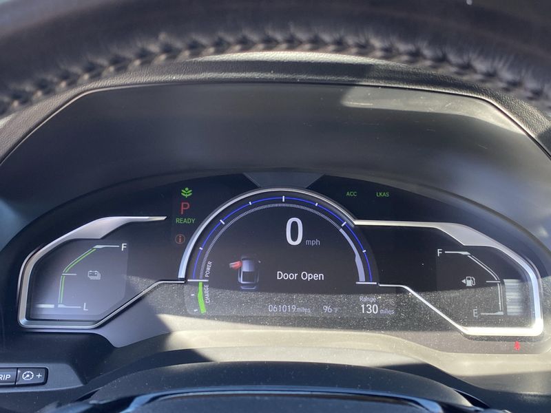 Used 2018 Honda Clarity Plug-In Hybrid TouringImage 28