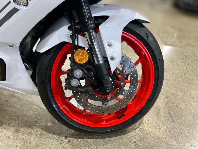 2023 Yamaha YZF-R7 Image 17