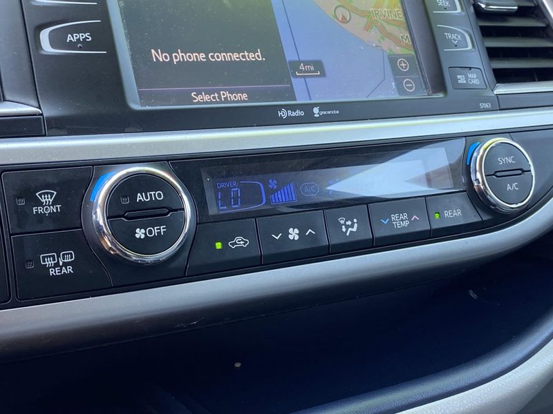 Used 2015 Toyota Highlander XLEImage 22