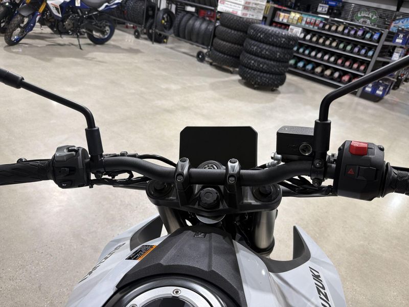 Used 2023 Suzuki GSX-8S  in a WHITE exterior color. Victorville Del Amo Motorsports 760-241-7387 delamomotorsportsofvictorville.com 