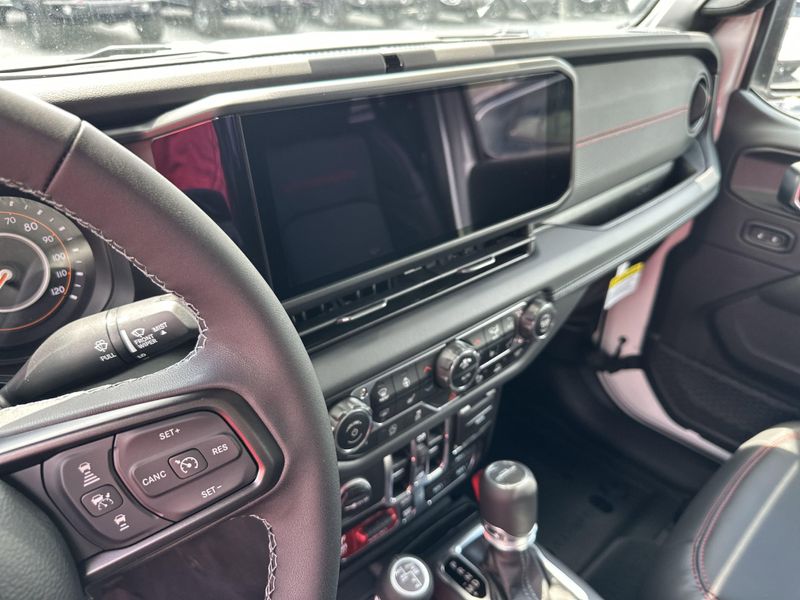 New 2025 Jeep Gladiator Rubicon X 4x4Image 26