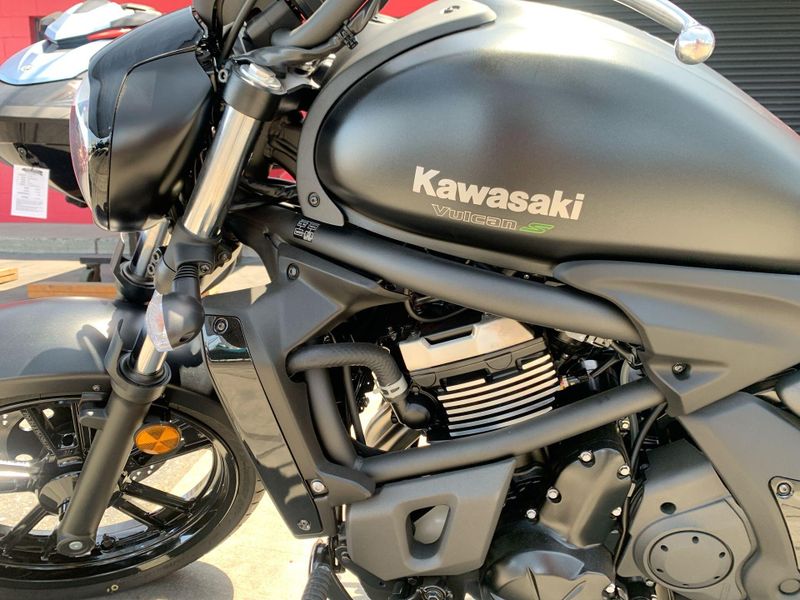 New 2025 Kawasaki VULCAN S Image 12