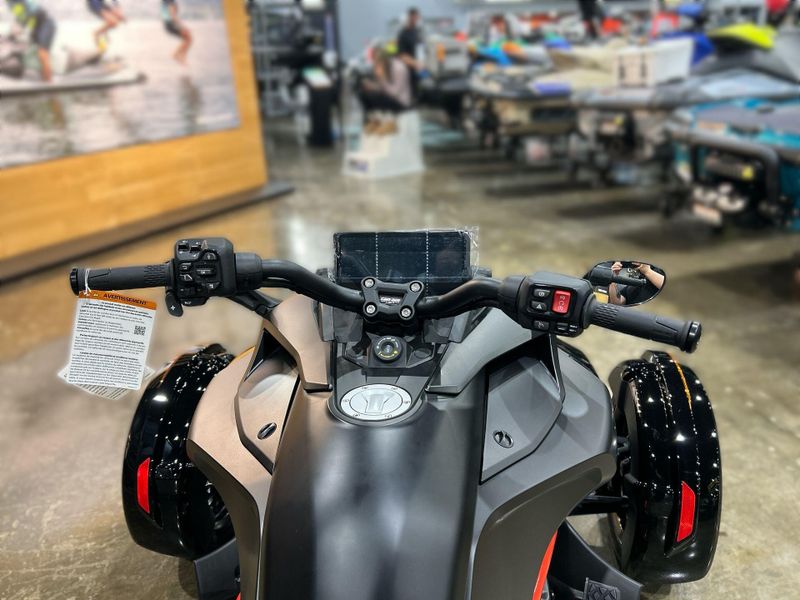 New 2026 Can-Am SPYDER F3-S (SE6) Image 21