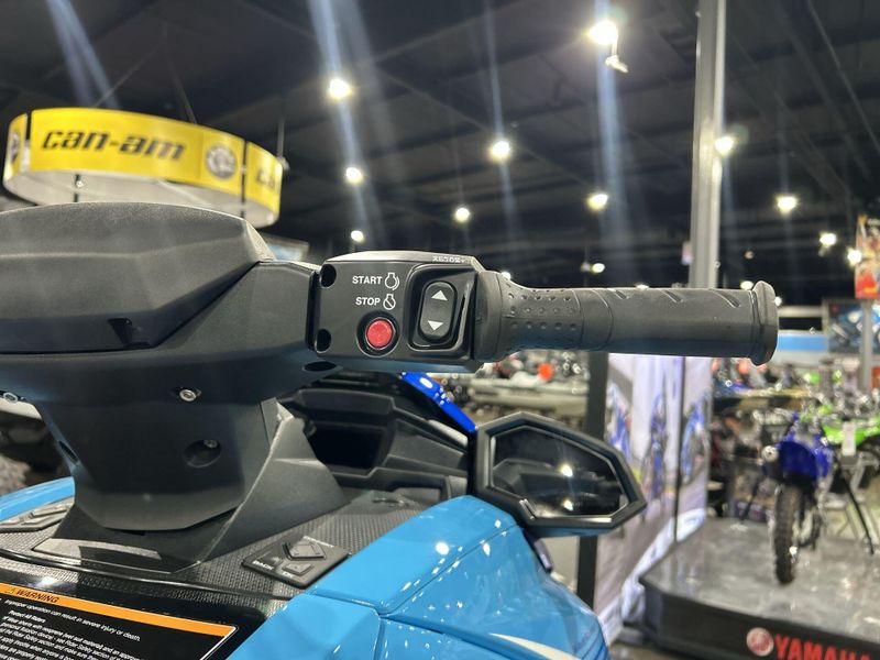 2025 Yamaha VX DELUXE W/AUDIO  in a CYAN/AZURE BLUE exterior color. Del Amo Motorsports of Redondo Beach (424) 390-7811 delamomotorsports.com 
