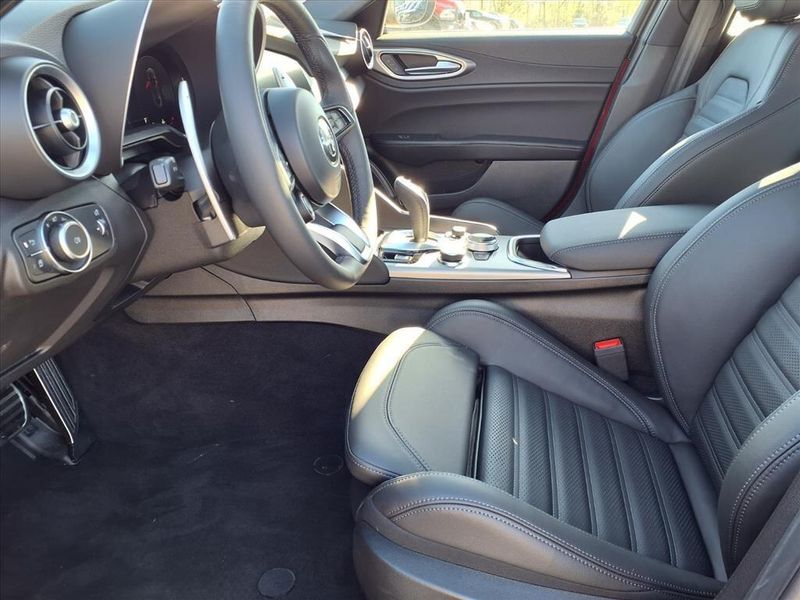 New 2026 Alfa Romeo GiuliaImage 16