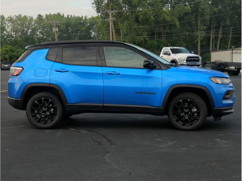 2024 Jeep Compass Latitude 4x4Image 10