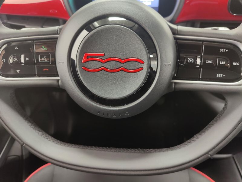 2024 Fiat 500e INSPI(RED)Image 21