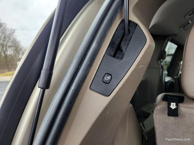 Used 2014 Chrysler Town & Country Touring