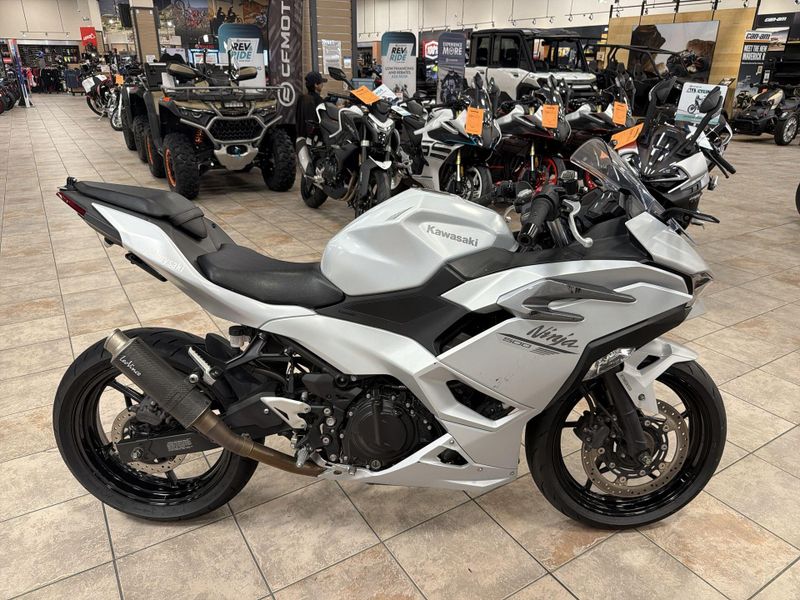 Used 2025 Kawasaki NINJA 500 Image 10