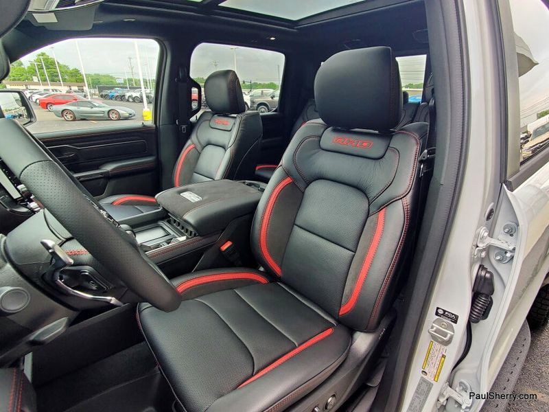 New 2026 RAM 1500 Rho Crew Cab 4x4 5'7' Box