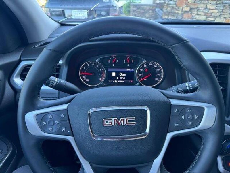 Used 2023 GMC Acadia SLT