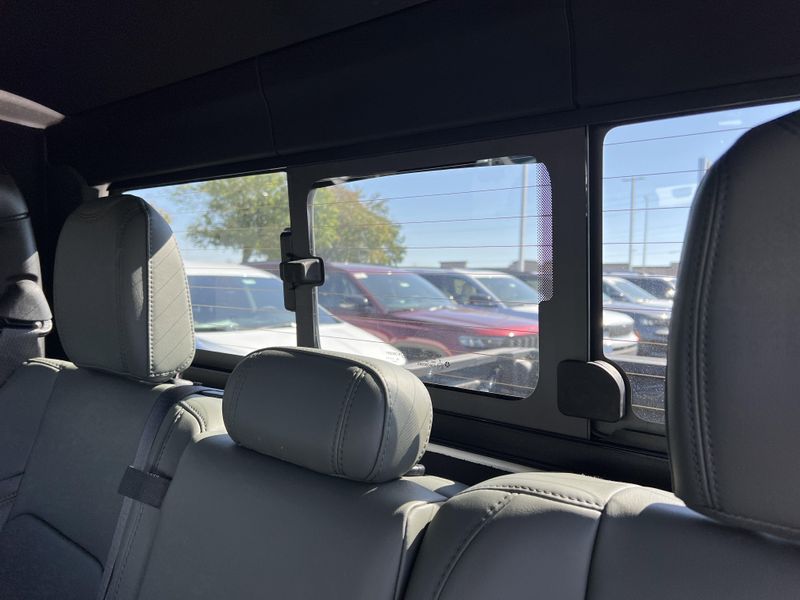 New 2025 Jeep Gladiator Mojave X 4x4Image 18