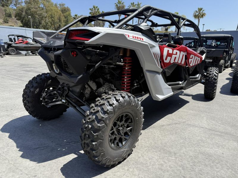 2025 Can-Am MAVERICK X3 MAX RS TURBO Image 12