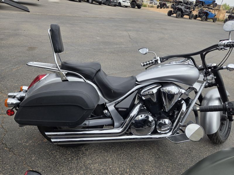 USED 2014 HONDA INTERSTATE Image 2