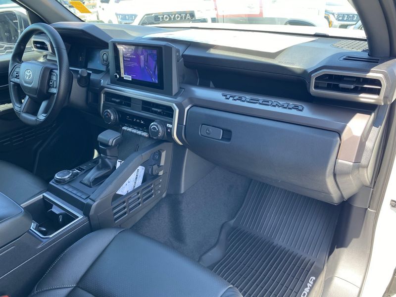 Used 2025 Toyota Tacoma SR5Image 9