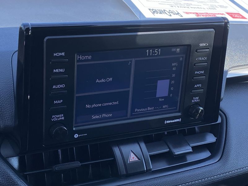 Used 2021 Toyota RAV4 LEImage 19