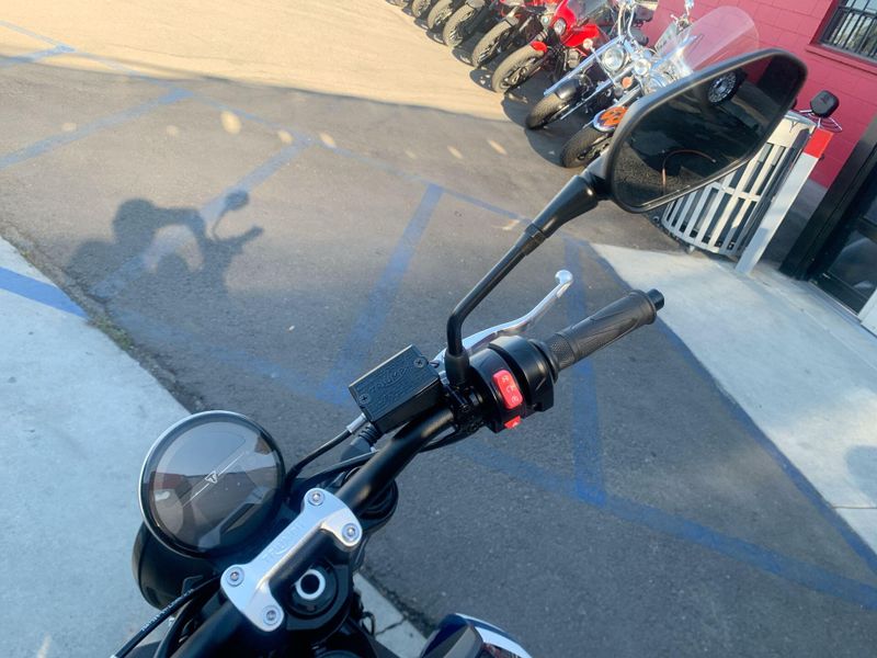 New 2025 Triumph TRIDENT 660 Image 13